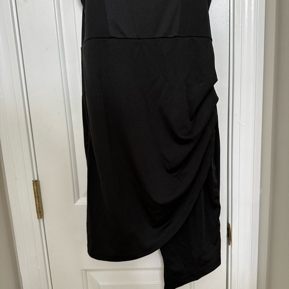 Women’s Little Black Dress Medium Off the Shoulder Mini Asymmetrical Zipper Date - Picture 4 of 7